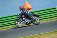 Vintage-motorcycle-club;eventdigitalimages;mallory-park;mallory-park-trackday-photographs;no-limits-trackdays;peter-wileman-photography;trackday-digital-images;trackday-photos;vmcc-festival-1000-bikes-photographs